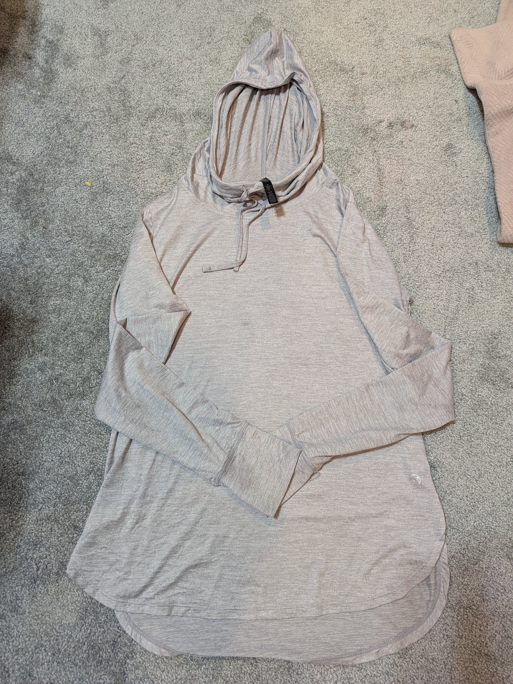 GAIAM Lightweight Hooded Long-Sleeve Top in Light Gray Size Small
